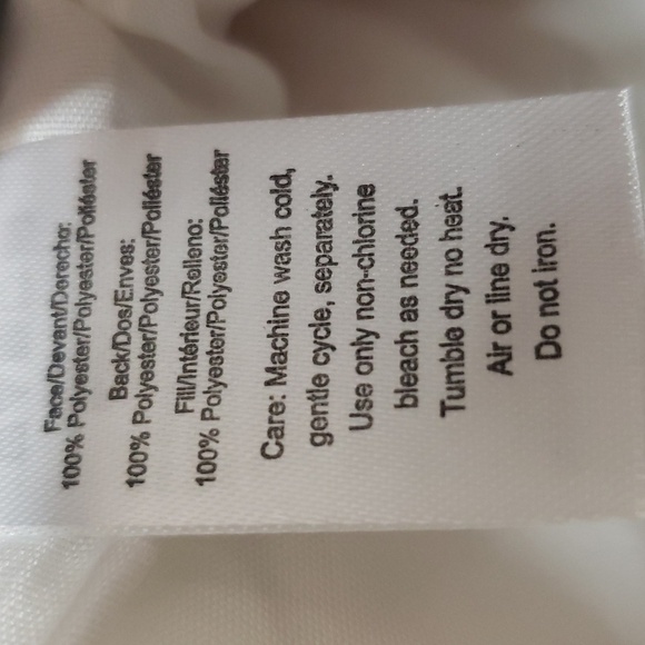 Berkshire Blanket & Home NWT Ivory Faux Fur 56" Tree Skirt - Picture 7 of 7